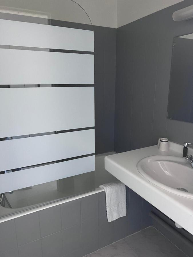 Hostellerie Saint Clement Vic-sur-Cère エクステリア 写真