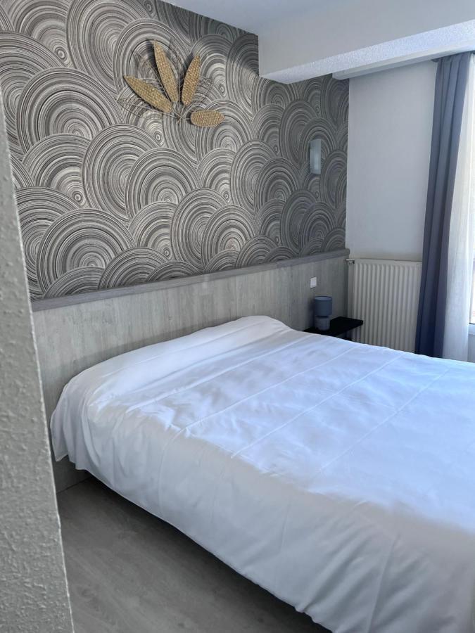 Hostellerie Saint Clement Vic-sur-Cère エクステリア 写真