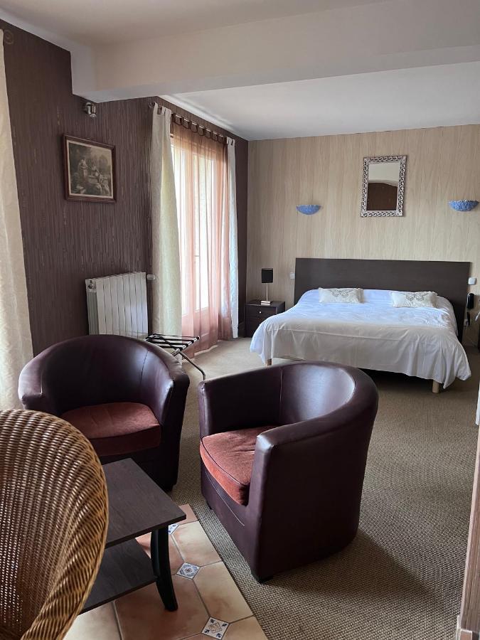 Hostellerie Saint Clement Vic-sur-Cère エクステリア 写真